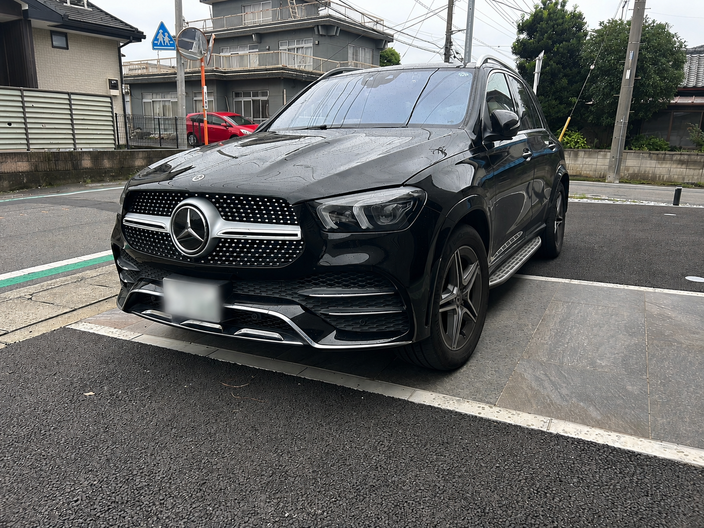 ブラックのメルセデス・ベンツ GLE400d